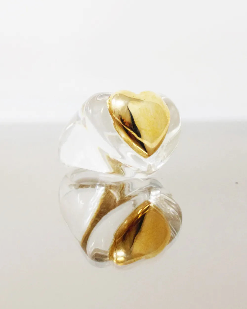 Anello CUORE, in resina trasparente con cuore in bronzo lucido