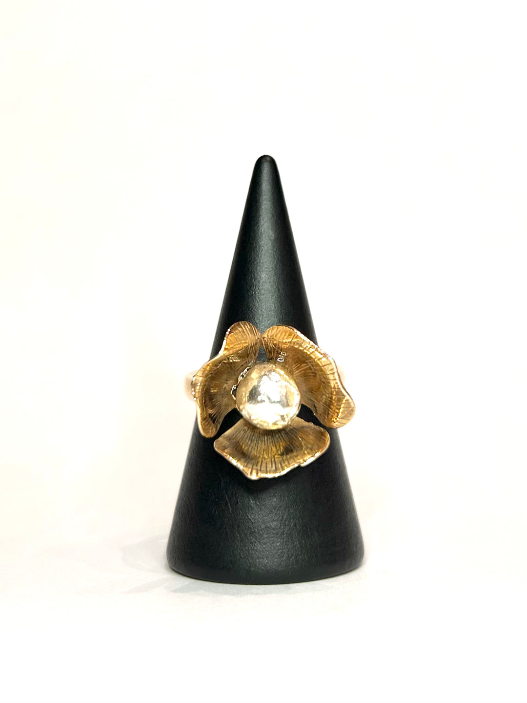 Anello Papavero realizzato a mano, disponibile in versione bronzo, bronzo rosa e argento